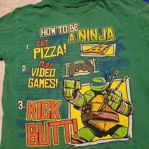 Boys TMNT shirt